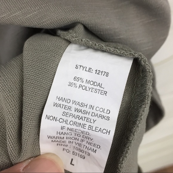 ANDREE by UNIT V-Neck Top with Bell Sleeves, L - Picture 7 of 10